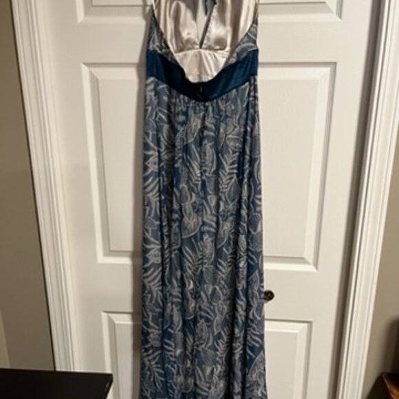 BCBGMAXAZRIA Maxi Dress Size 4 - Picture 2 of 3